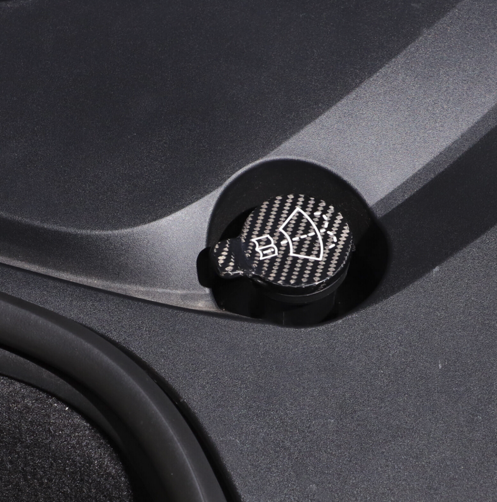 C8 Corvette Real Carbon Fiber Engine Oil Coolant Water Tank Cap Cover Kit C8 Corvette Real Carbon Fiber Engine Oil Coolant Water Tank Cap Cover Kit